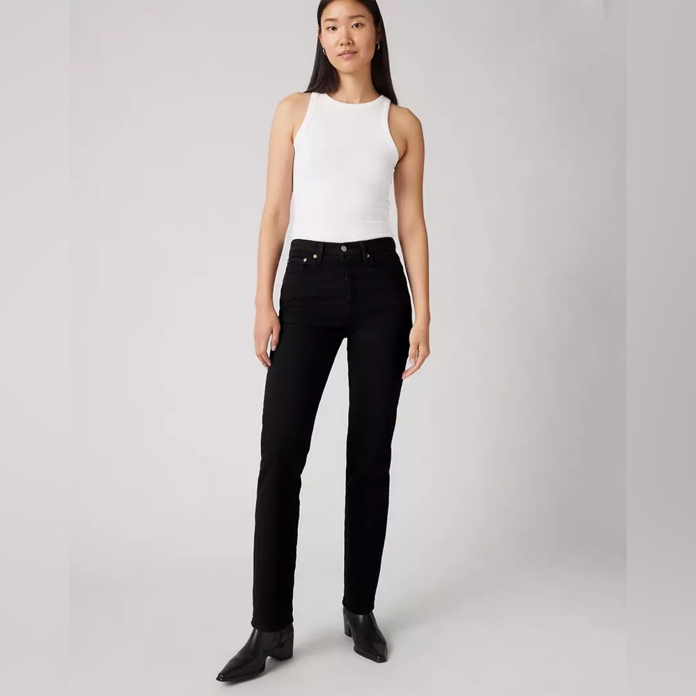 Levi’s Wedgie Straight size 23 Black Straight Leg